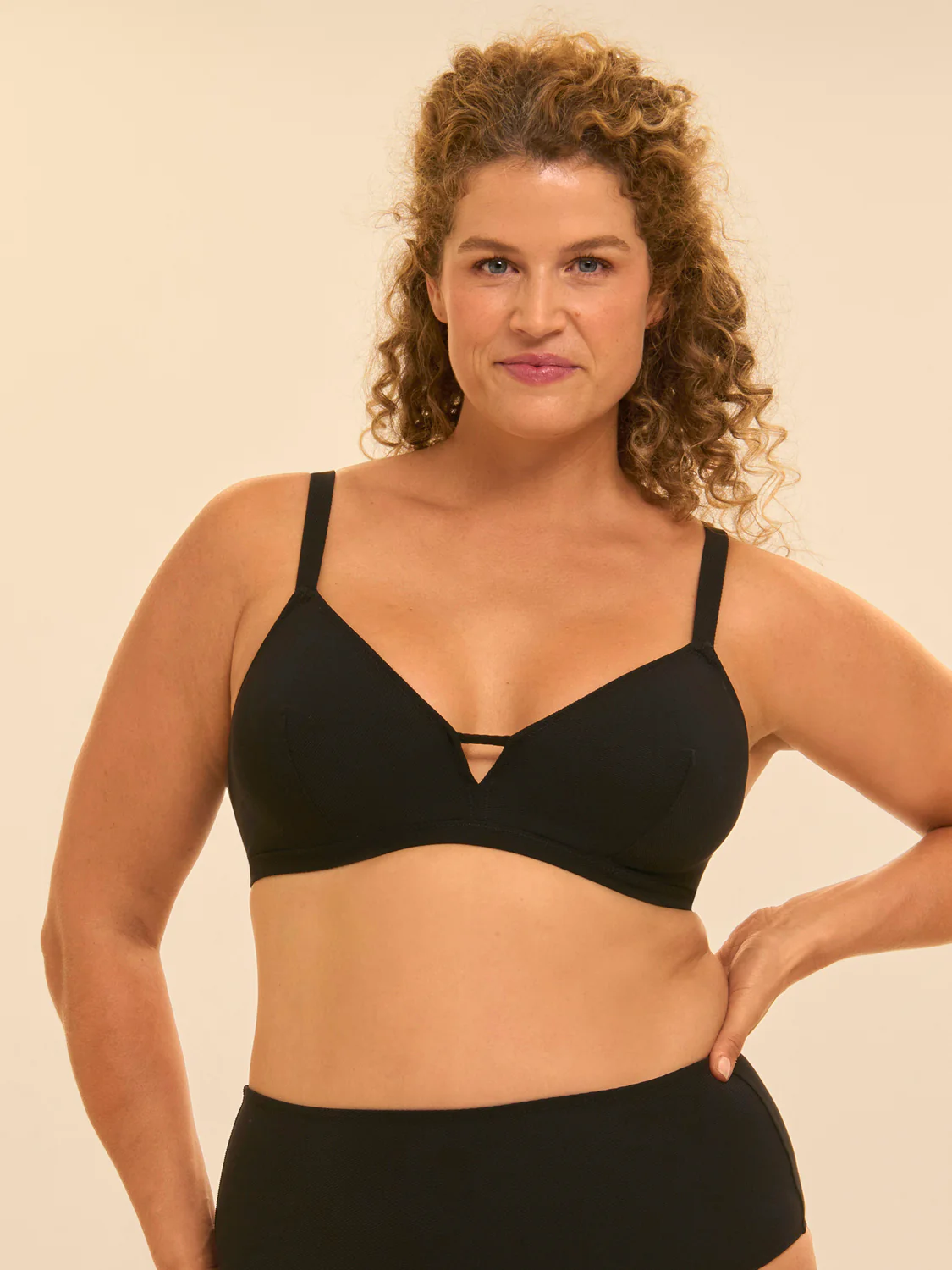 Haut de maillot de bain triangle avec armatures cachées - Noir - Image 4