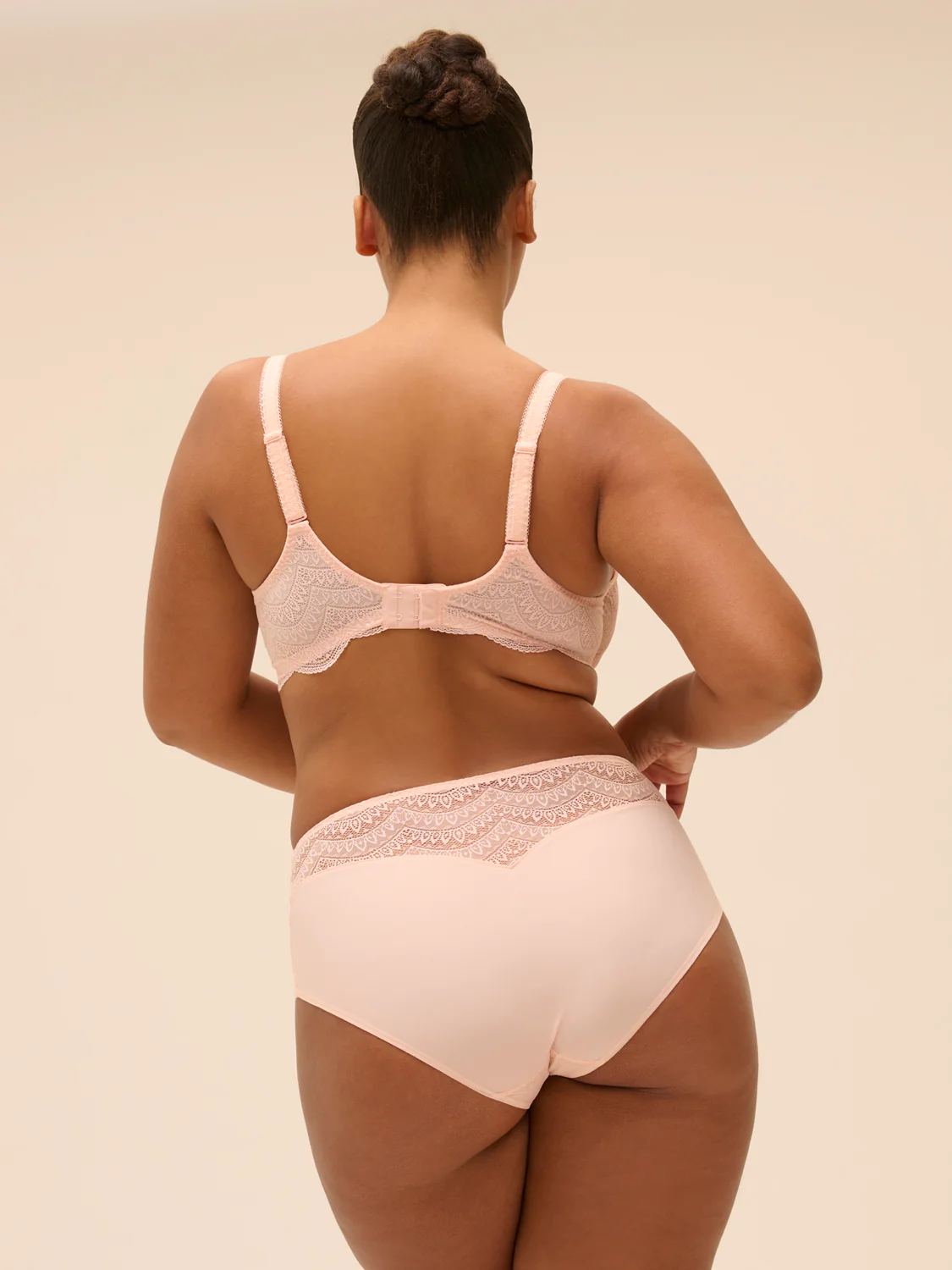 Soutien-gorge avec armatures emboitant - Poudre pétale - Image 6