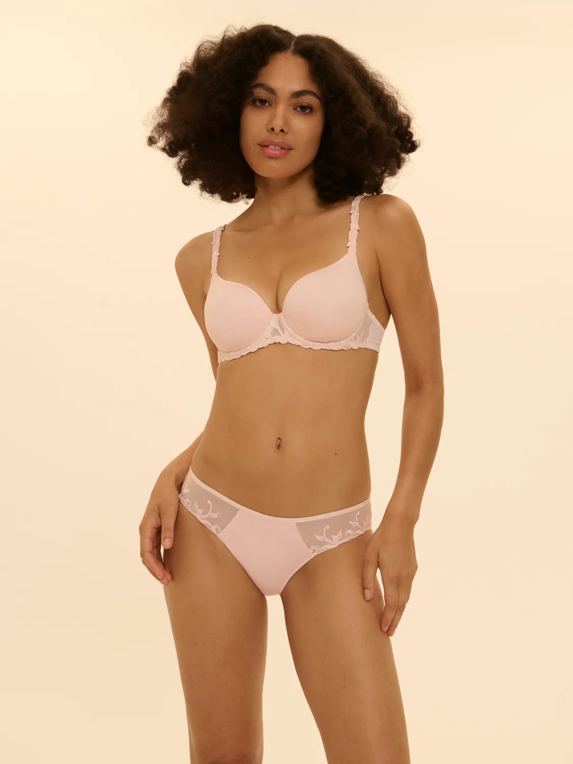 Soutien-gorge spacer décolleté plongeant - Poudre - Image 4